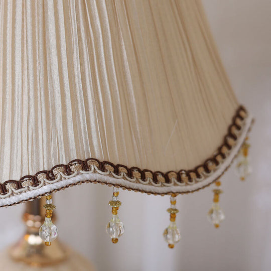 ViennaBloom | Goldene Blumentischlampe mit Stil