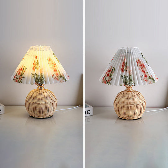 GlowWeave | Sanft dimmbare Rattanleuchte mit Fernbedienung