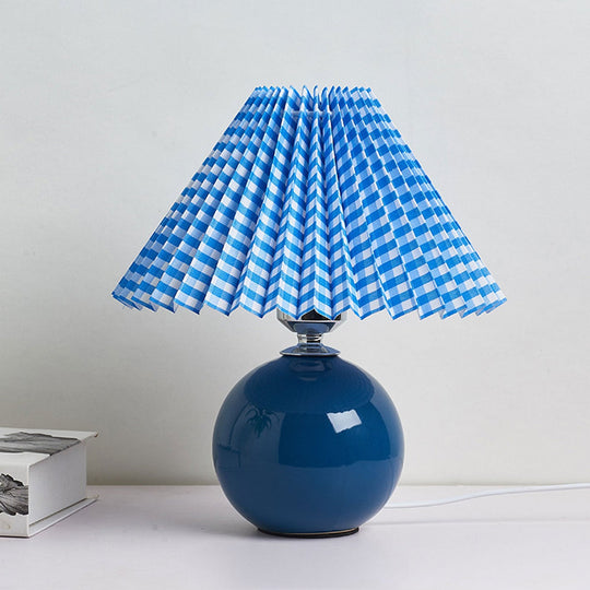RetroFlair | Nordische Minimalistische Keramische Falten 1-Licht Tischlampe