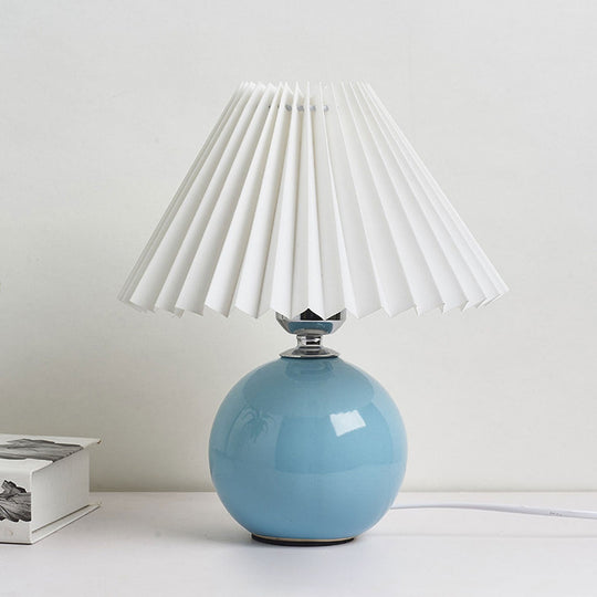 RetroFlair | Nordische Minimalistische Keramische Falten 1-Licht Tischlampe
