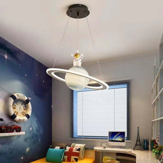 StarSphere | LED-Hängelampe im magischen Planeten-Design