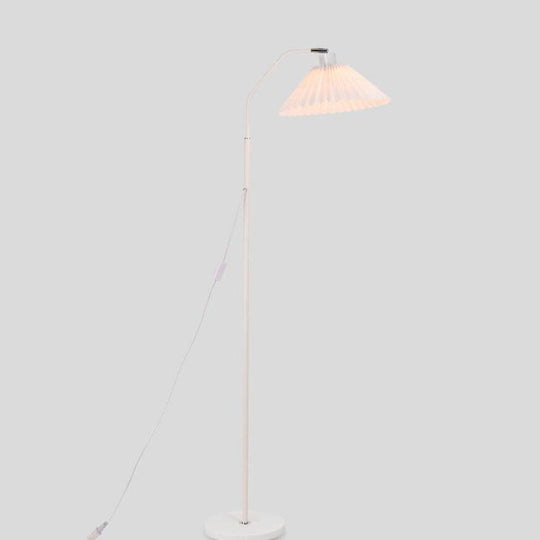 VibeLight | Minimalistische Stoff-Faltenlampe 1-Licht Stehlampe