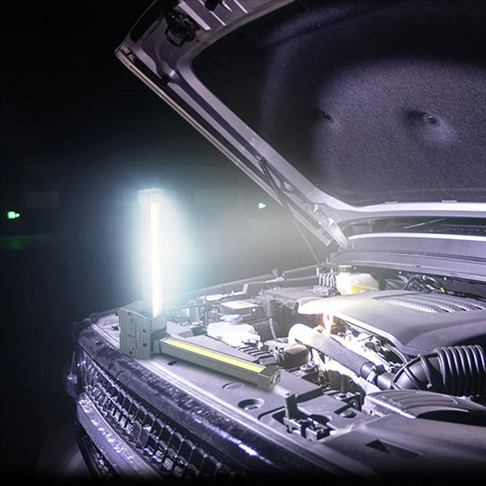 ProGlow | Wiederaufladbare COB LED Arbeitsleuchte mit magnetischem Fuß