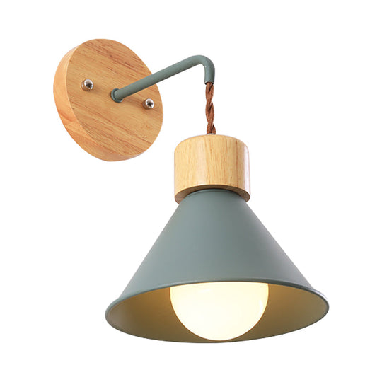 TimberLume | Wandlamp – De stijlvolle kegelvormige lamp met een houten kap