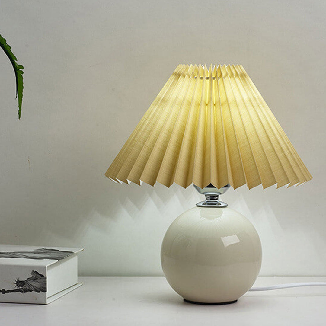 RetroFlair | Nordische Minimalistische Keramische Falten 1-Licht Tischlampe