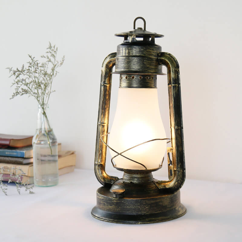 BronzeBlaze | Antike Tischlampe im Kerosin-Stil
