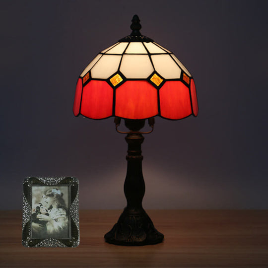 TiffaGlow | Mediterrane Tiffany-Tischlampe in Buntglas