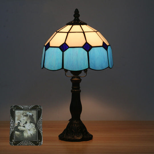 TiffaGlow | Mediterrane Tiffany-Tischlampe in Buntglas