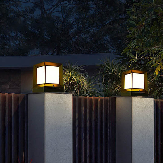 SolarBrick | Einfache quadratische LED Solar Außen wasserdichte Rasenzaunlampe