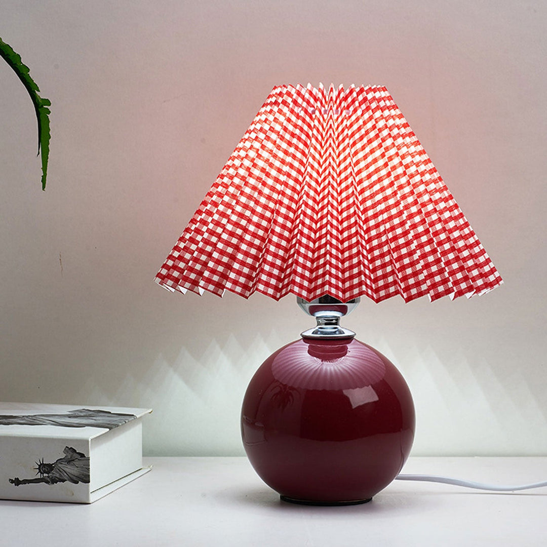 RetroFlair | Nordische Minimalistische Keramische Falten 1-Licht Tischlampe