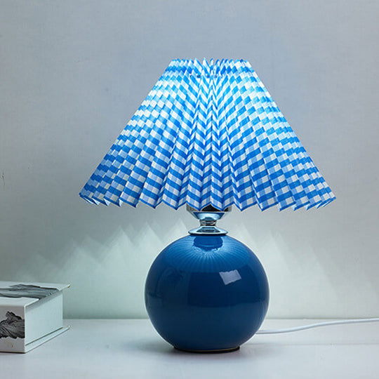 RetroFlair | Nordische Minimalistische Keramische Falten 1-Licht Tischlampe