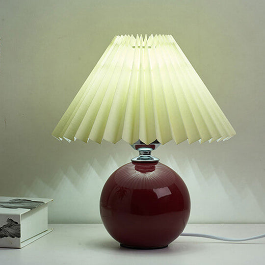 RetroFlair | Nordische Minimalistische Keramische Falten 1-Licht Tischlampe
