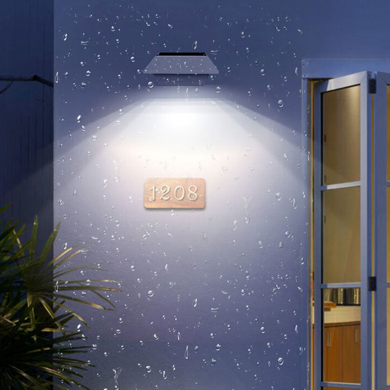 CosmoLight | Solar-Wandlampe – Erleuchtet Ihren Garten mit stilvollem Flair