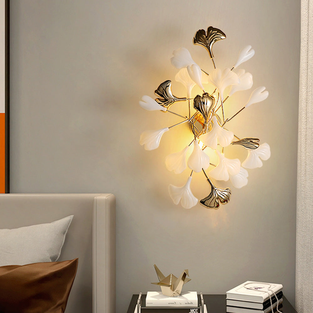 FloralGlow | Elegante florale Wandleuchte