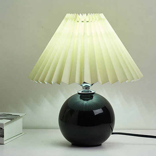 RetroFlair | Nordische Minimalistische Keramische Falten 1-Licht Tischlampe