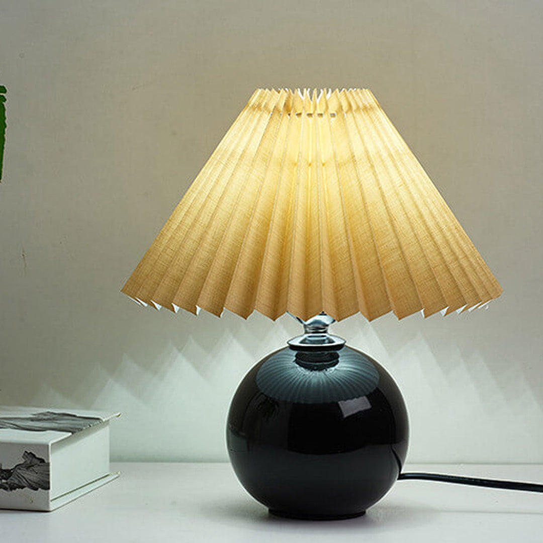 RetroFlair | Nordische Minimalistische Keramische Falten 1-Licht Tischlampe