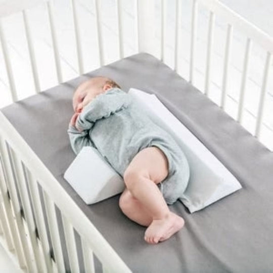 SafeSleep | Babykissen – Sichere Anti-Roll-Funktion für einen ruhigen Schlaf