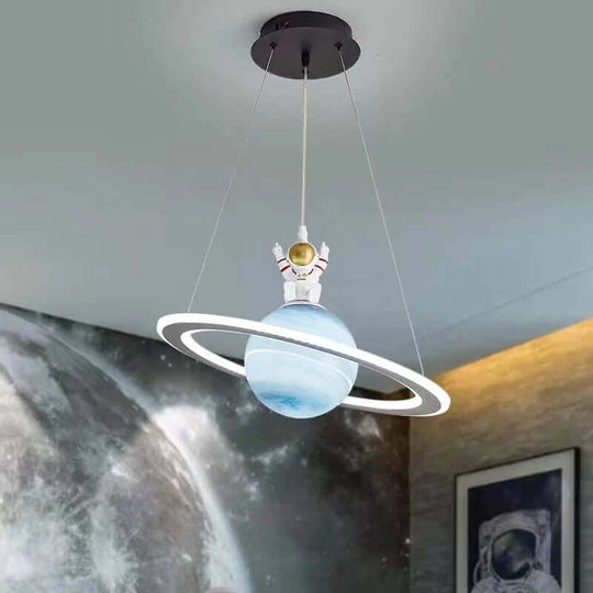 StarSphere | LED-Hängelampe im magischen Planeten-Design