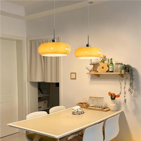 FormaGlow | Vintage Bauhaus Pendelleuchte mit modelliertem Glasschirm