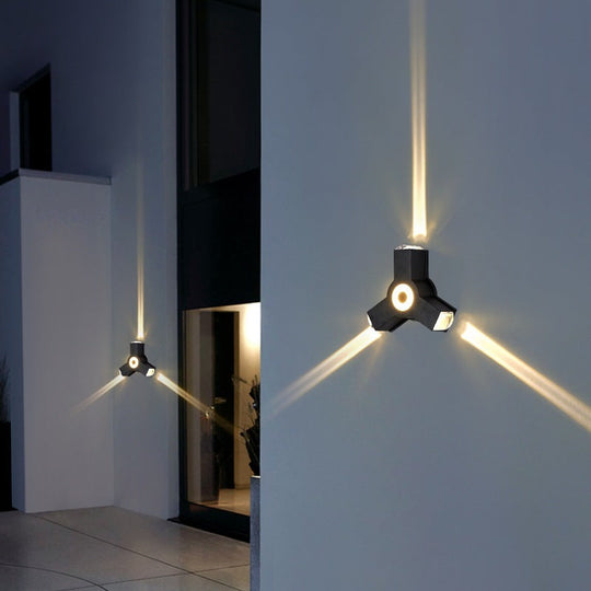 GlowCross | Moderne Wandleuchte in Kreuzform