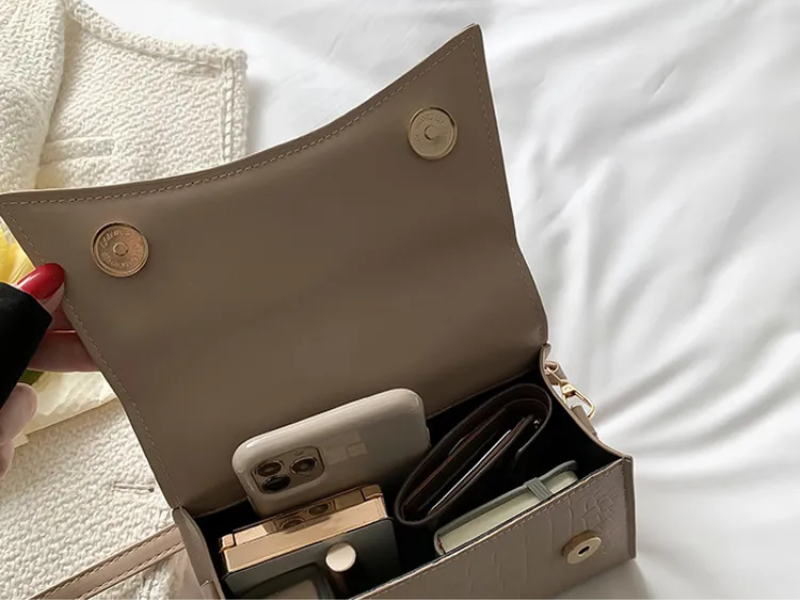 UrbanChic | Handtasche Damen – Zeitloses Design aus PU-Leder