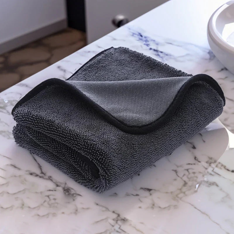 AquaDry | Premium & Tragbares Mikrofasertuch5