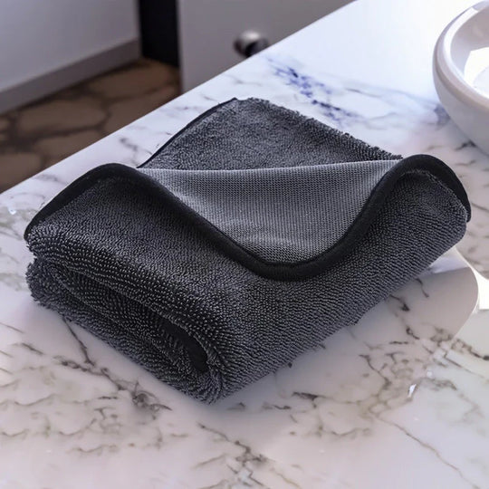 AquaDry | Premium & Tragbares Mikrofasertuch5