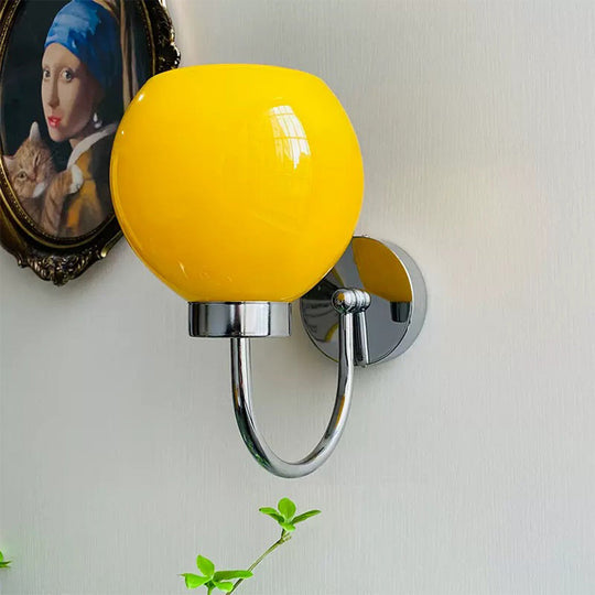 AuraBall | Elegante kugelförmige Wandleuchte1