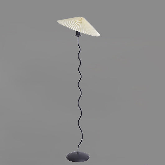 KasaGlow | Traditionelle japanische Stoff-Eisen-Regenschirm 1-Licht Stehlampe