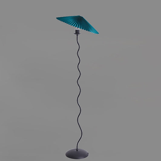 KasaGlow | Traditionelle japanische Stoff-Eisen-Regenschirm 1-Licht Stehlampe