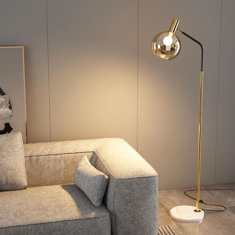 GlasLumo | Nordische Stehlampe mit verstellbarem Glaskopf