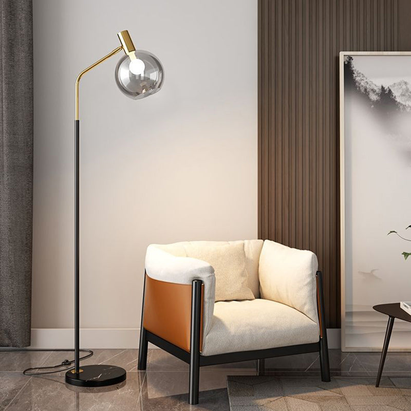 GlasLumo | Nordische Stehlampe mit verstellbarem Glaskopf