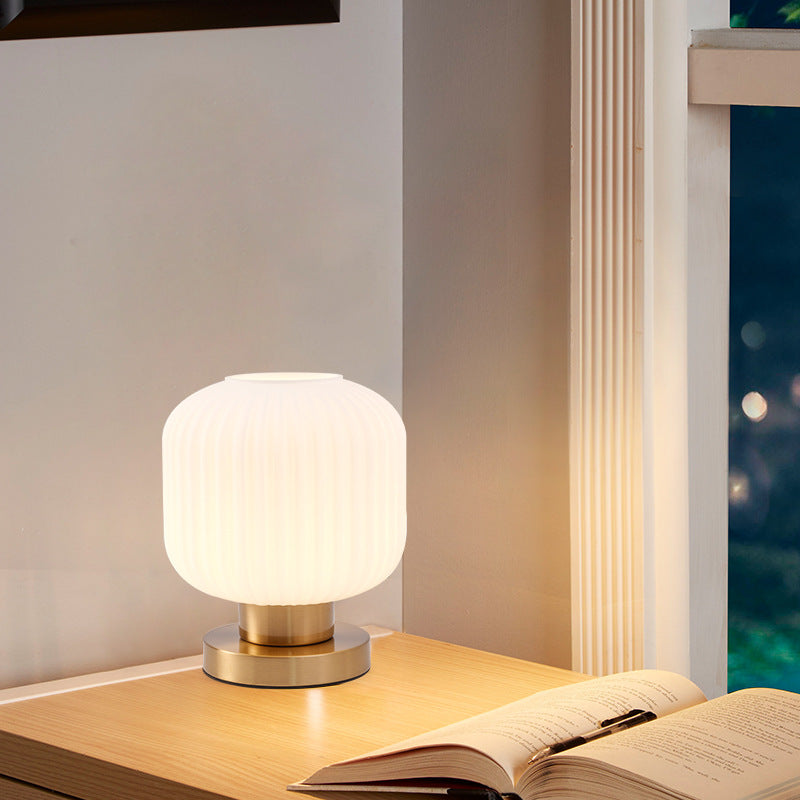 StripeGlow | Skandinavische Glas-Zylinderlampe fürs Schlafzimmer