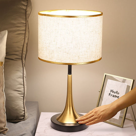 VelvetRay | Dimmbares Retro-Design mit Touchsensor
