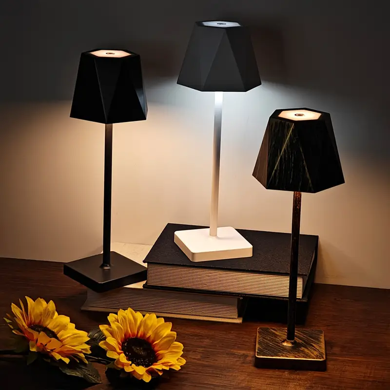 BrightEase | Leichte Kabellose Schreibtischlampe11