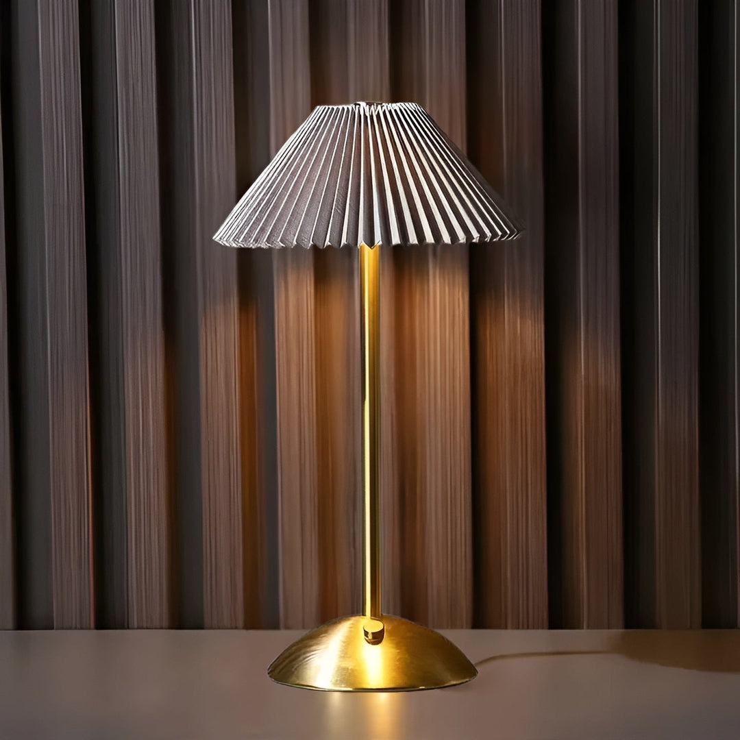 BrightGlow | Elegante & Kabellose Tischlampe1