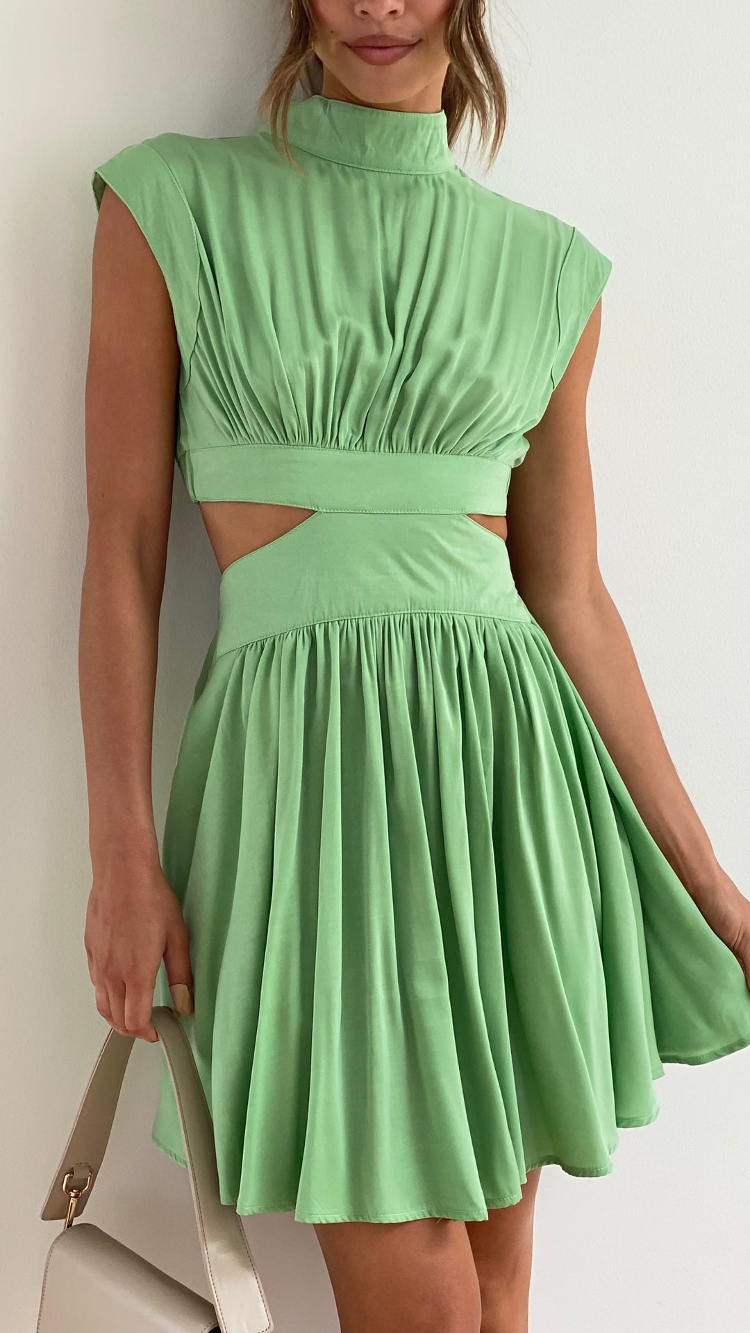 ChicVibe | Elegantes Minikleid mit Femininer Silhouette9