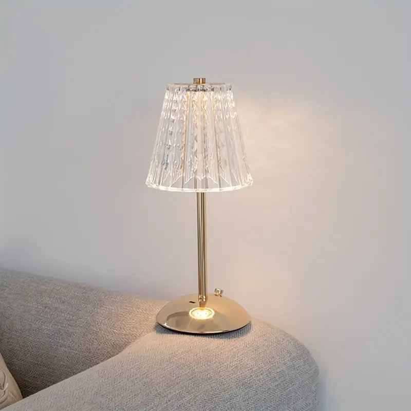 CrystalGlow | Moderne und Luxuriöse Kristall-Tischlampe4