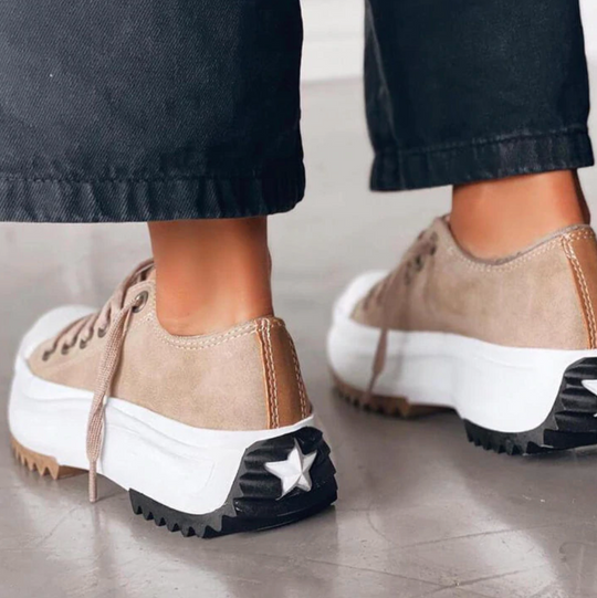 ElevateStep | Modische Plateau-Sneaker | Damen2