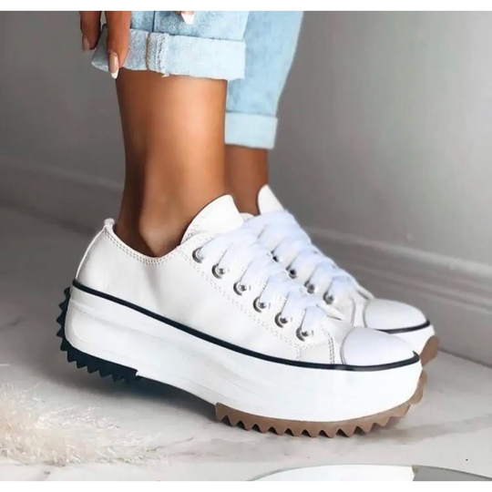 ElevateStep | Modische Plateau-Sneaker | Damen4