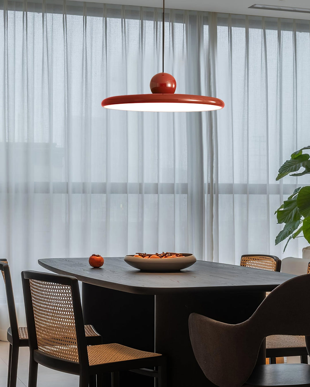 GlowVance | Schwebende Eleganz in sanftem Licht