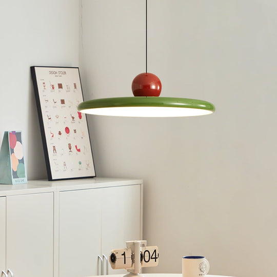 GlowVance | Schwebende Eleganz in sanftem Licht