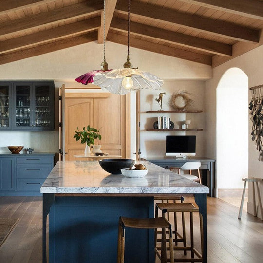 LumiLotus | Künstlerische Glas-Hängeleuchte im Retro-Stil