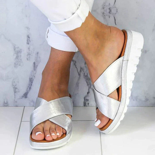 Tavina | Bequeme Keilsandalen mit rutschfester Sohle | Damenmode