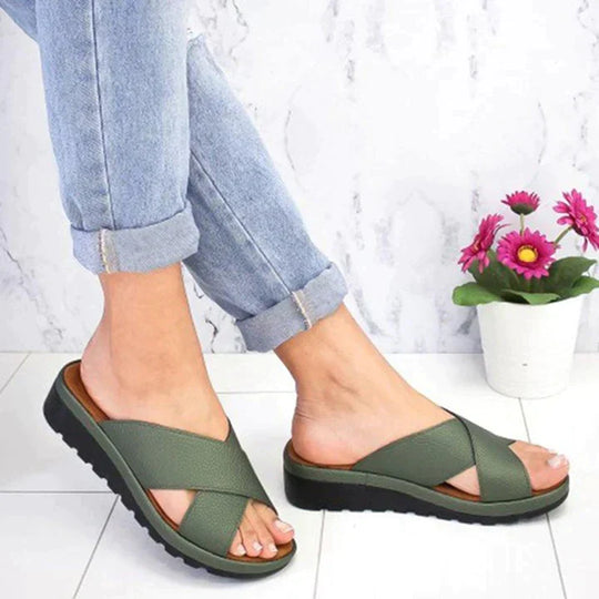 Tavina | Bequeme Keilsandalen mit rutschfester Sohle | Damenmode