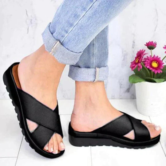 Tavina | Bequeme Keilsandalen mit rutschfester Sohle | Damenmode