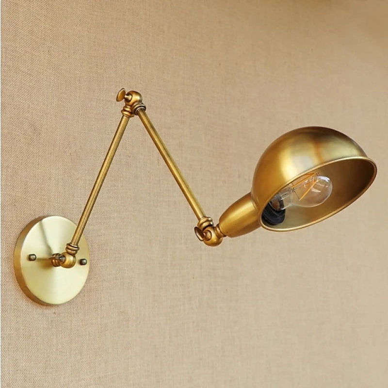 GildedFlex | Elegante goldfarbene Wandleuchte6