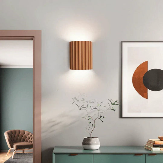 GleamEdge | Künstlerisches LED-Glühen & stilvolle Kunstharz-Wandleuchte1