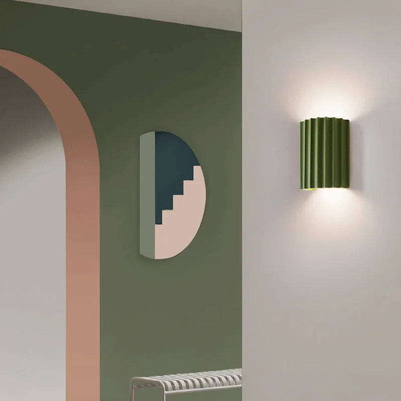 GleamEdge | Künstlerisches LED-Glühen & stilvolle Kunstharz-Wandleuchte2