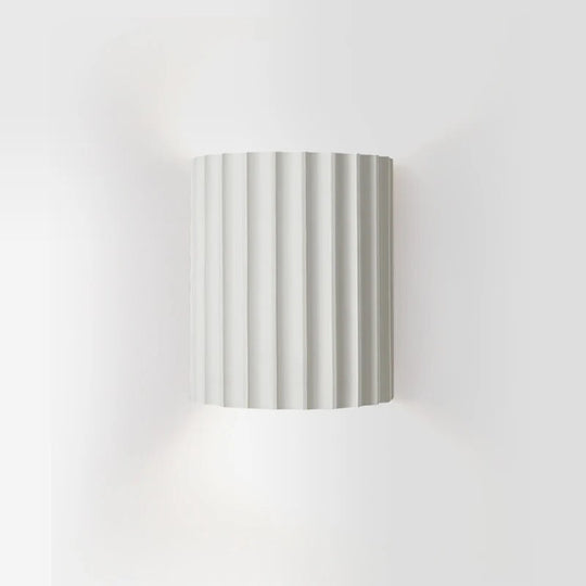 GleamEdge | Künstlerisches LED-Glühen & stilvolle Kunstharz-Wandleuchte6
